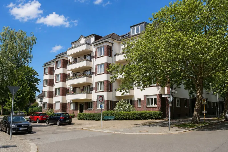 3 Zimmer Dachgeschosswohnung in Westend - frei ab sofort — photo 1